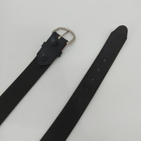 Men's Black Genuine Leather Belt Size 42 Single Prong Buckle - Picture 4 of 10